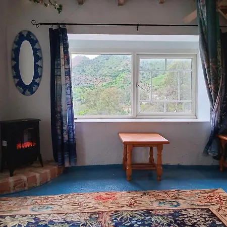 Magic Mountain Retreat Comares